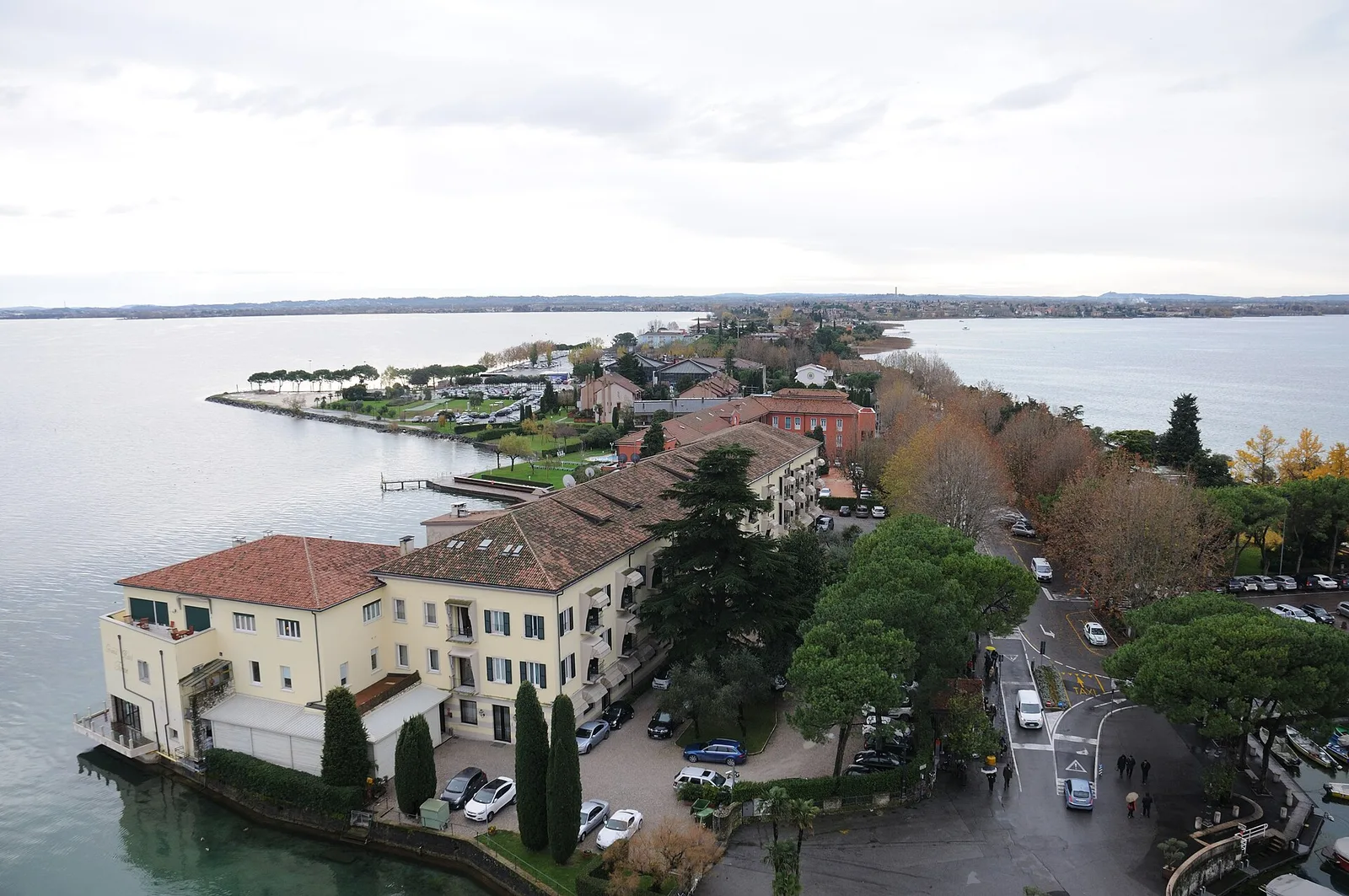 Sirmione’s castle on the Garda peninsula