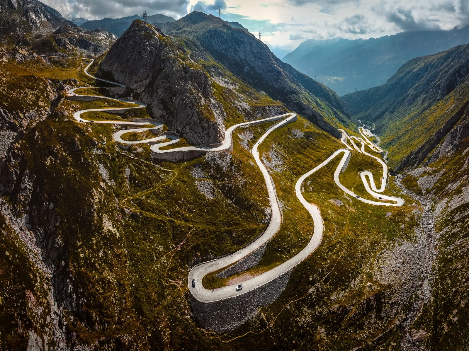 Tremola cobbles climbing the old Gotthard