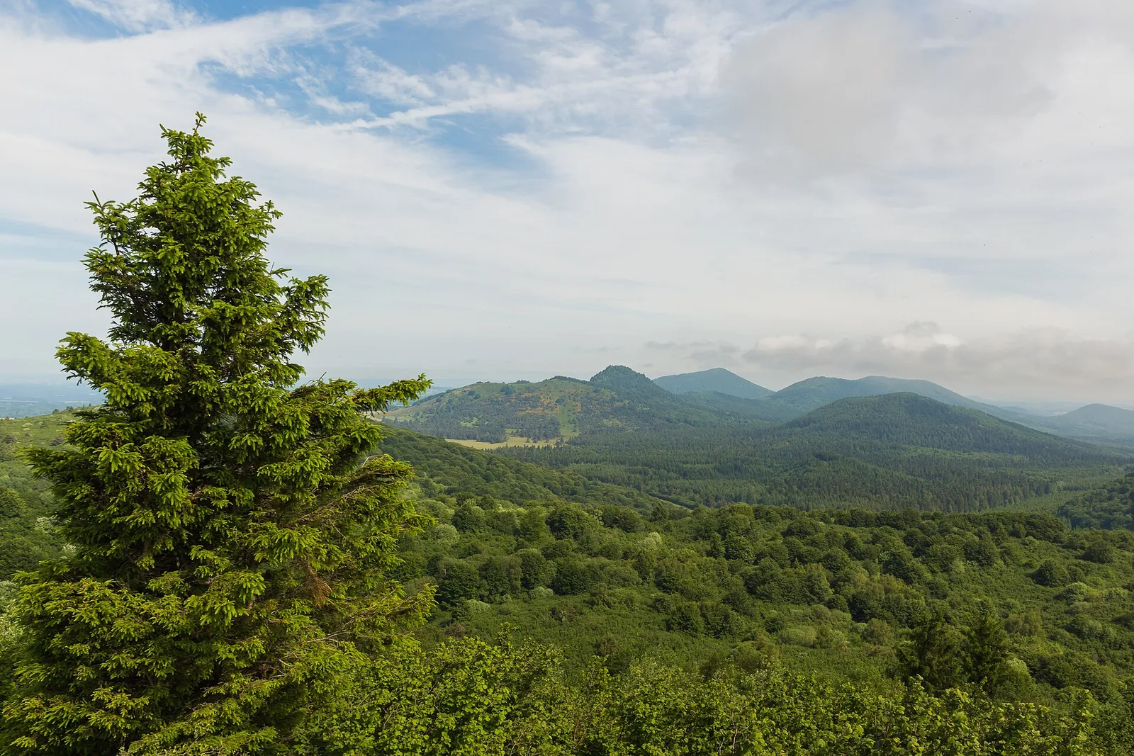 Volcanoes of Auvergne: the Puys, the Sancy and the Cantal