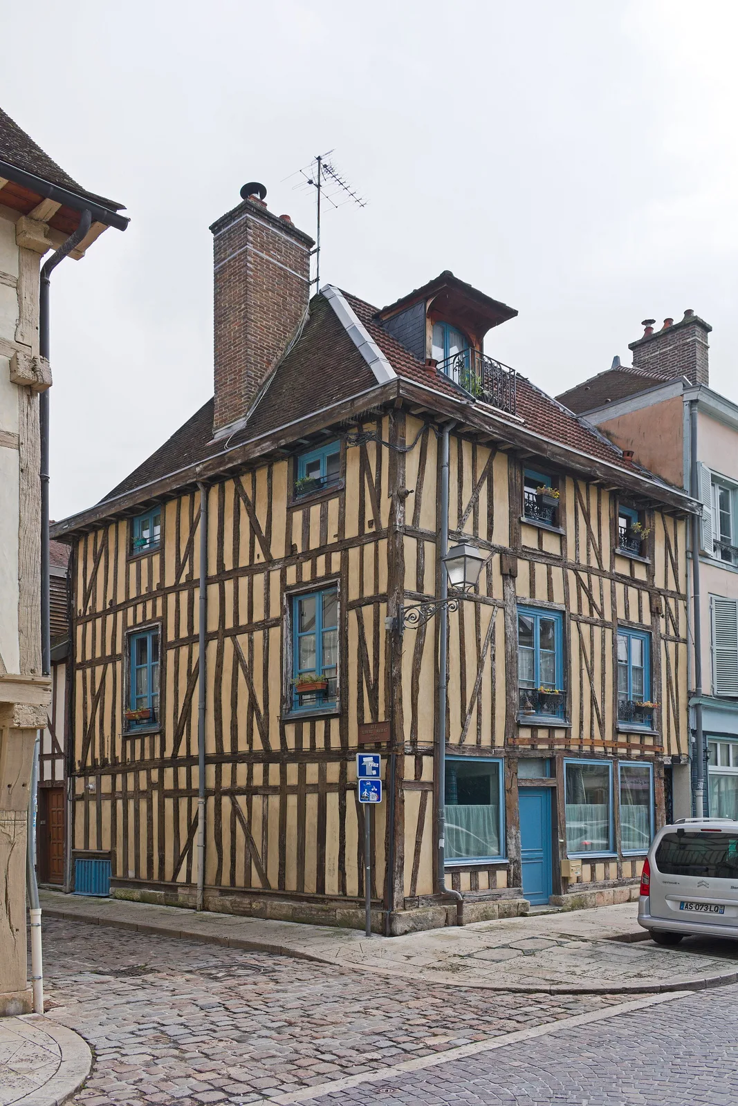 Troyes
