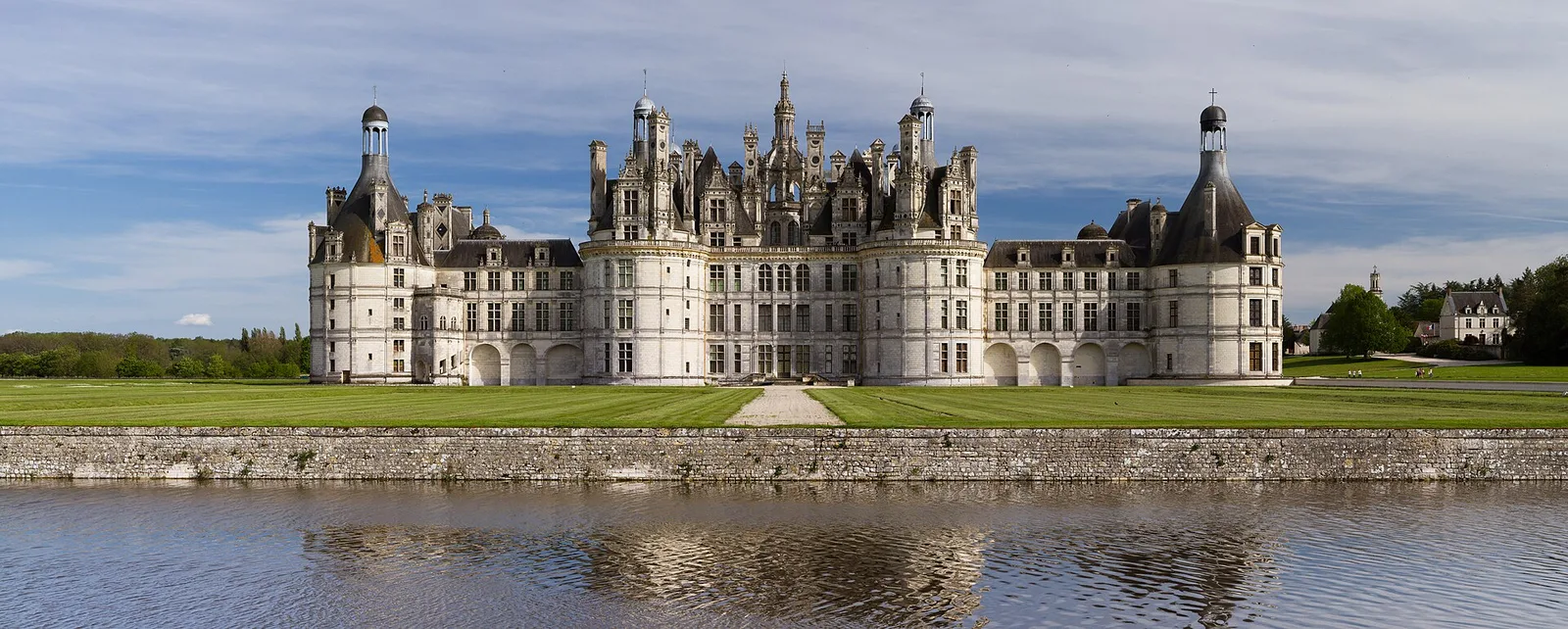 Loire chateaux